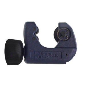 Uniweld Corta Tubo 1/8pulg a 1pulg (3mm A 25mm) UTC701  Uniweld Corta Tubo 1/8pulg a 1pulg (3mm A 25mm) UTC701