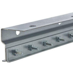 Riel Metalico Galvanizado Universal Para Tiras/Cortinas De Pvc 3ft / .9mts (10 por Caja) Riel Metalico Galvanizado Universal Para Tiras/Cortinas De Pvc 3ft / .9mts (10 por Caja)